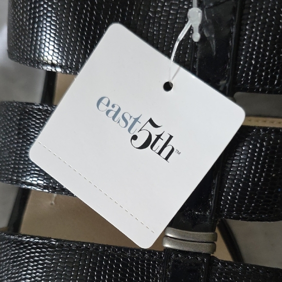 (J4) East 5th Black Sandals Slide Style - Picture 3 of 7